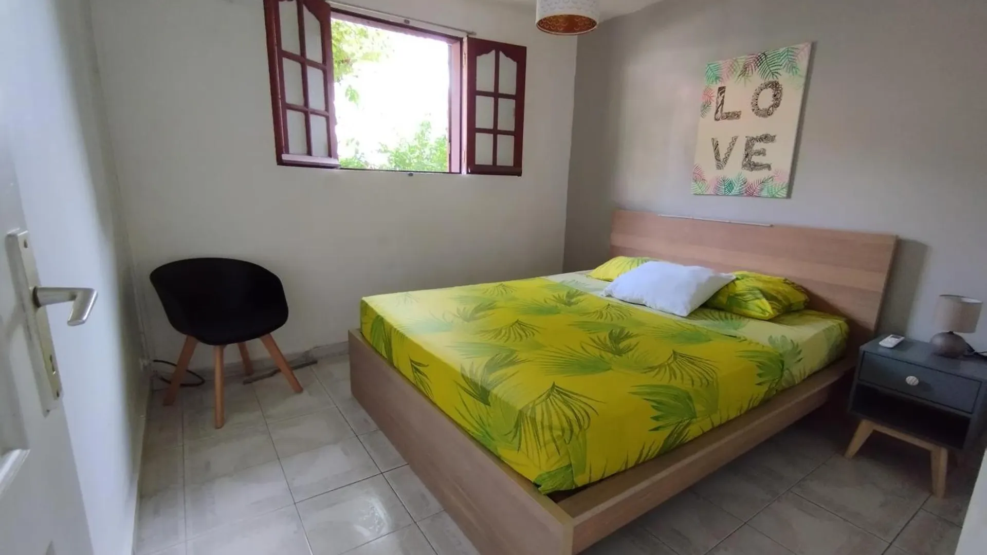 Bas De Villa Dumont T3 Calme Avec Jacuzzi Le Gosier