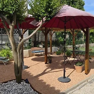 https://la-cascade-de-carcs.fr-provencehotel.com